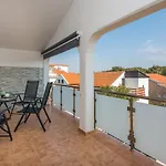 Wenig Apartman Vir
